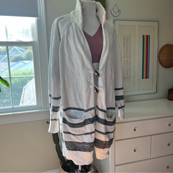 GAP Collared Toggle Cardigan Sweater Snow Cap Grey Stripes Size XXL - Picture 3 of 9